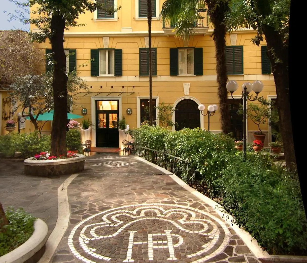Dove Dormire vicino al Teatro di Marcello: 7 Hotel Centrali