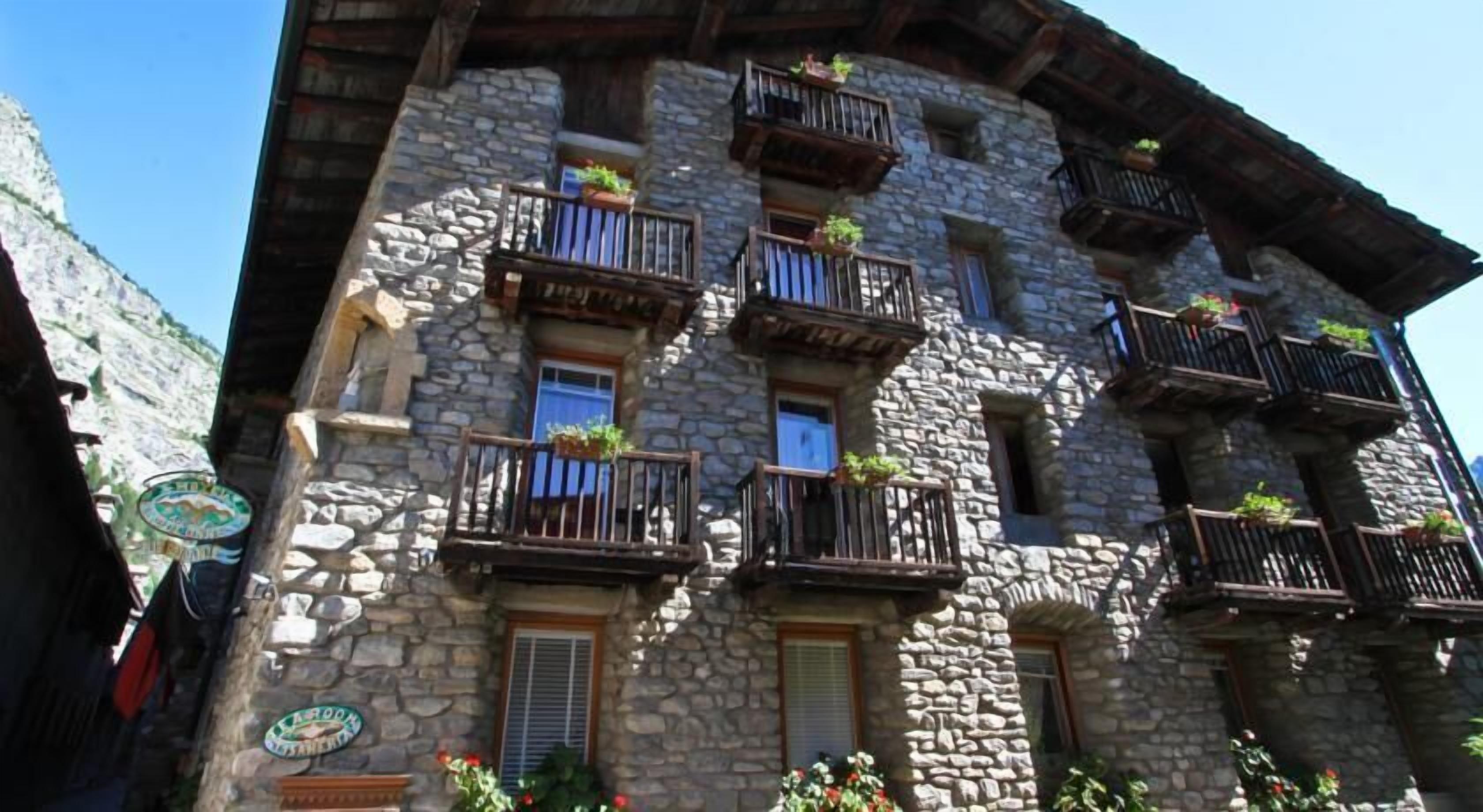 9 Resort Vicino alla Funivia Checrouit a Courmayeur